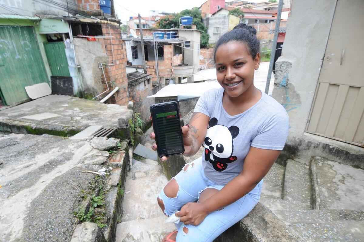Internet gratuita muda vida dos moradores da Vila do Índio, em BH - Juarez Rodrigues/EM/ DA Press