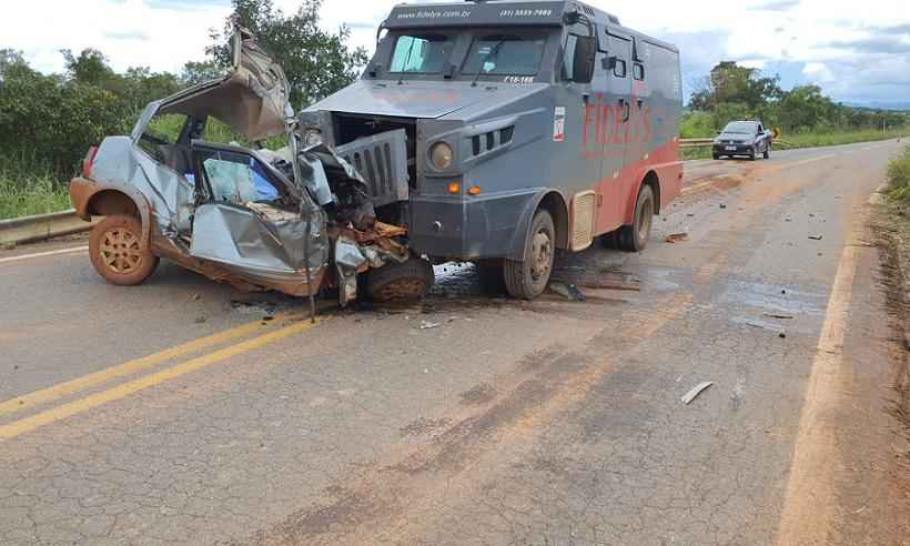 Acidentes provocam sete mortes em estradas de Minas Gerais - PMRv