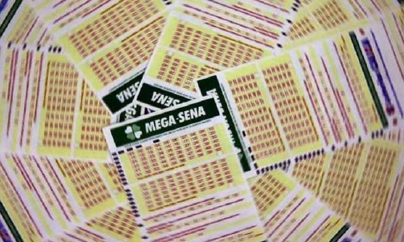 Veja os resultados da Quina 5774 e Lotofácil 2442 desta segunda-feira (7/2) - Divulgação