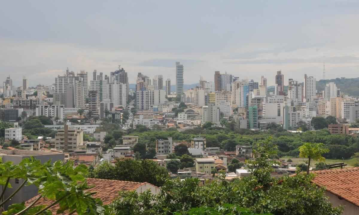 IPTU em Divinópolis aumenta tanto que Câmara pede desconto em taxa de lixo - Beto Novaes/EM/D.A Press