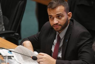 Deputado é alvo de homofobia ao defender passaporte vacinal nas escolas - Ed Alves/CB/D.A Press