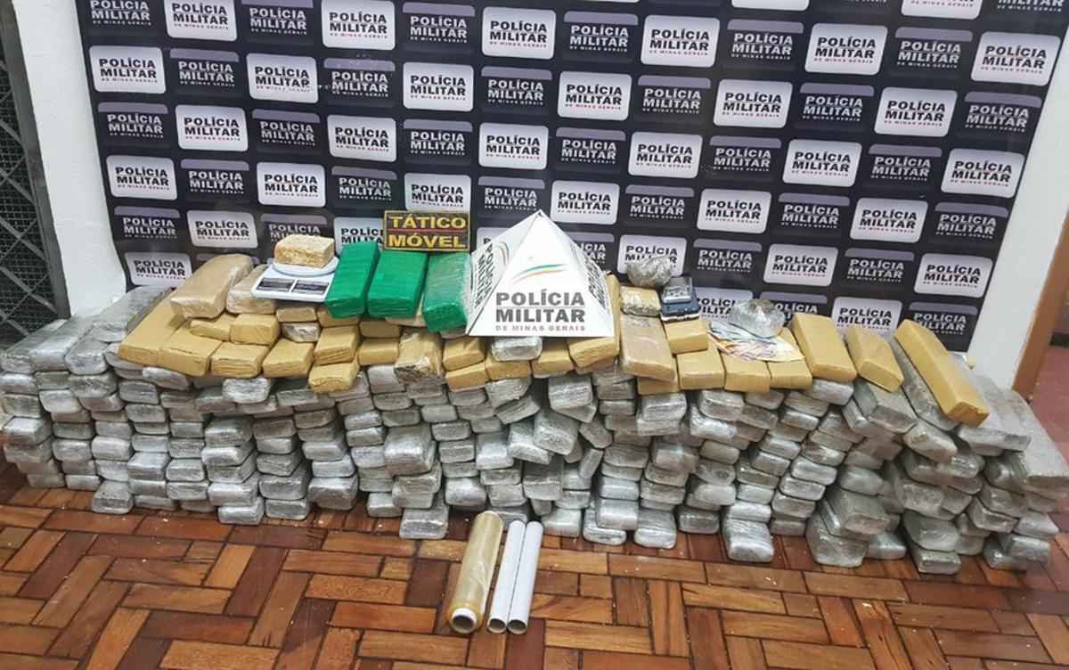 14 pessoas são presas e denunciadas por 75 crimes, em Varginha - PM divulgação