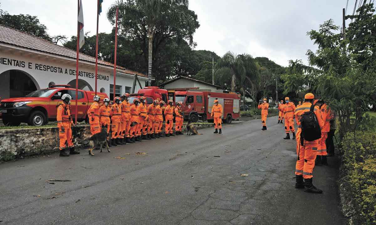 Minas envia bombeiros e voluntários a Petrópolis - Ramon Lisboa/EM/D.A Press
