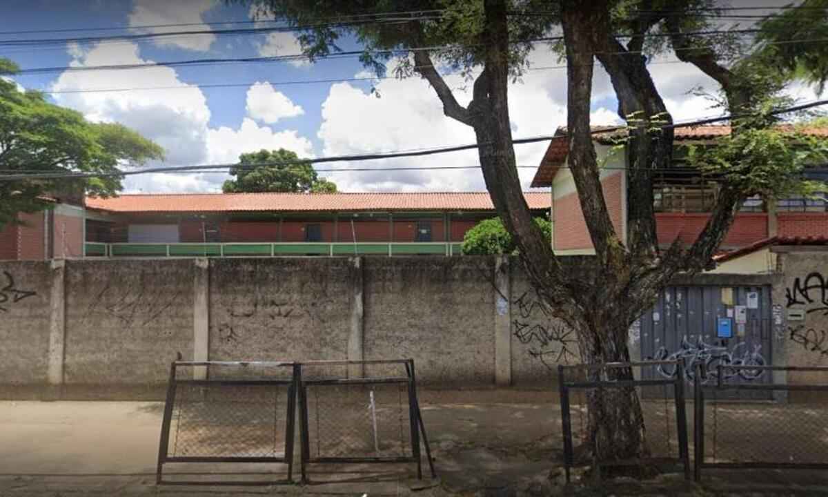 Aulas são suspensas após escola ser tomada pela água em BH - Reprodução/Google Street View
