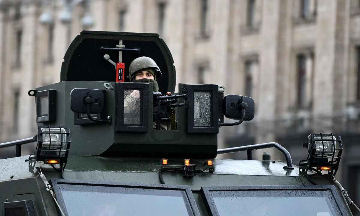 Ucrânia afirma que tropas russas invadiram região de Kiev - Daniel LEAL / AFP