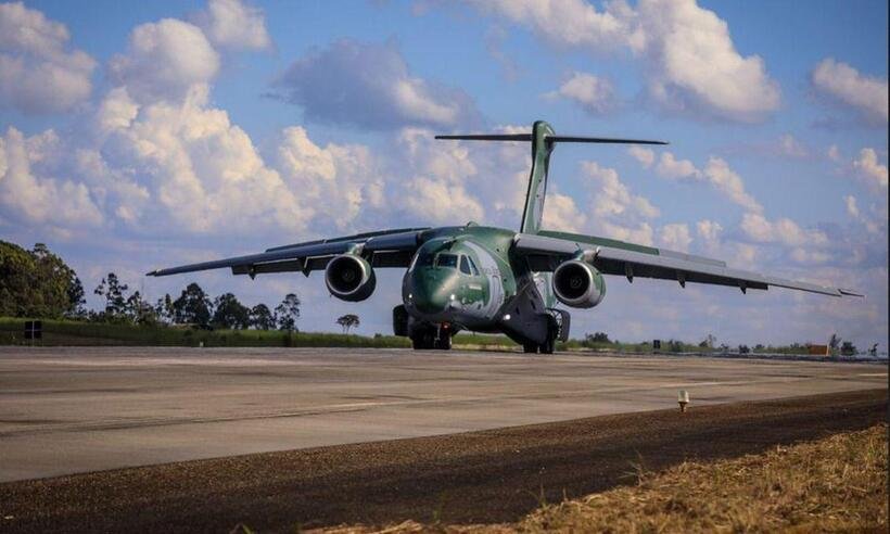 FAB coloca aviões de prontidão para retirada de brasileiros da Ucrânia - Sd A.Soares/Força Aérea Brasileira