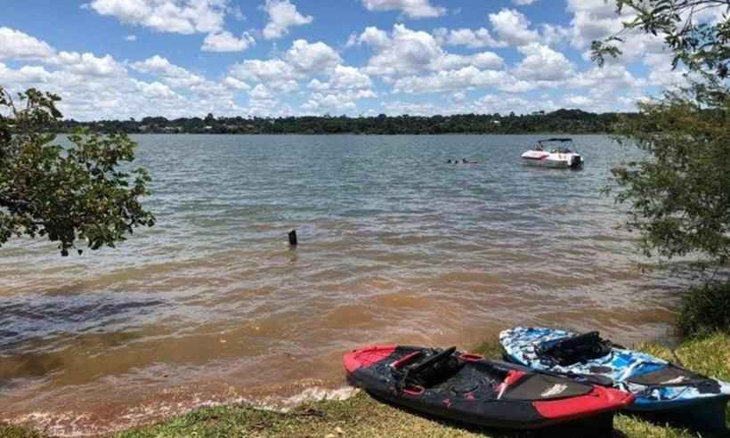 Acidente no Lago Paranoá, em Brasília: lancha afunda com quatro pessoas - Rafaela Martins/CB/D.A Press