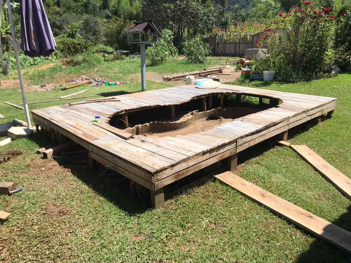 Ladrões furtam piscina de chácara em Santa Rita do Sapucaí - Redes Sociais