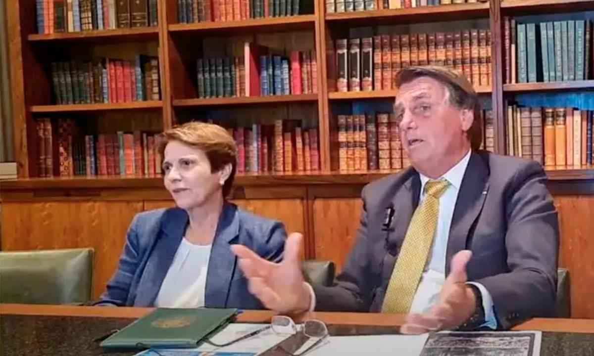 Bolsonaro diz que Petrobrás deve reduzir lucros diante da guerra na Europa - FACEBOOK/REPRODUÇÃO
