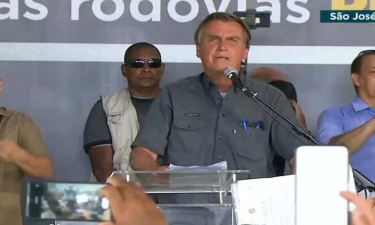 'Brasil não mergulhará em uma aventura', diz Bolsonaro sobre guerra  - Reprodução/ TV Brasil