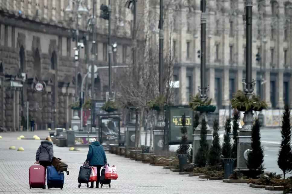 Retirada de civis é adiada após cessar-fogo não ser respeitado - Sergei Supinsky/AFP