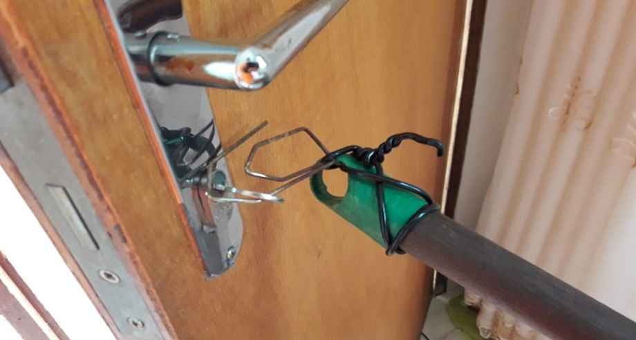 Bebê de 11 meses tranca a mãe do lado de fora de casa em Ituiutaba - CBMMG