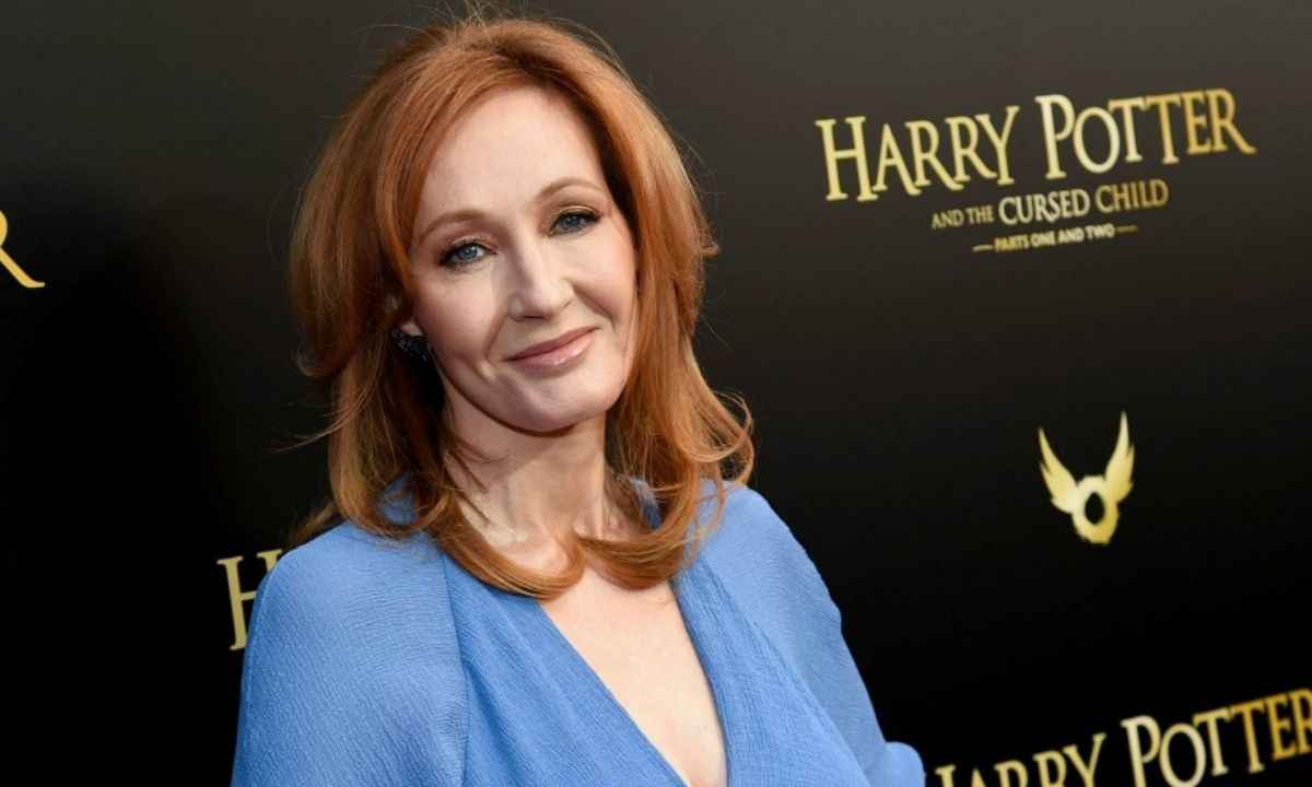 J.K. Rowling oferece doar até £ 1 milhão para órfãos da Ucrânia - Wikimedia Commons/Reprodução 