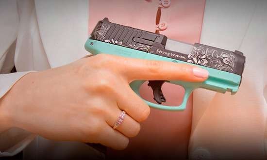 Em 'homenagem', empresa lança arma para mulheres - Taurus/Divulgação