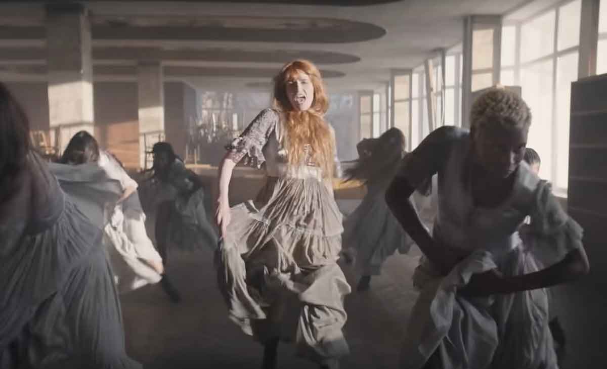 Bailarinas do clipe da Florence + The Machine enfrentam a guerra em Kiev - Florence + The Machine/divulgação