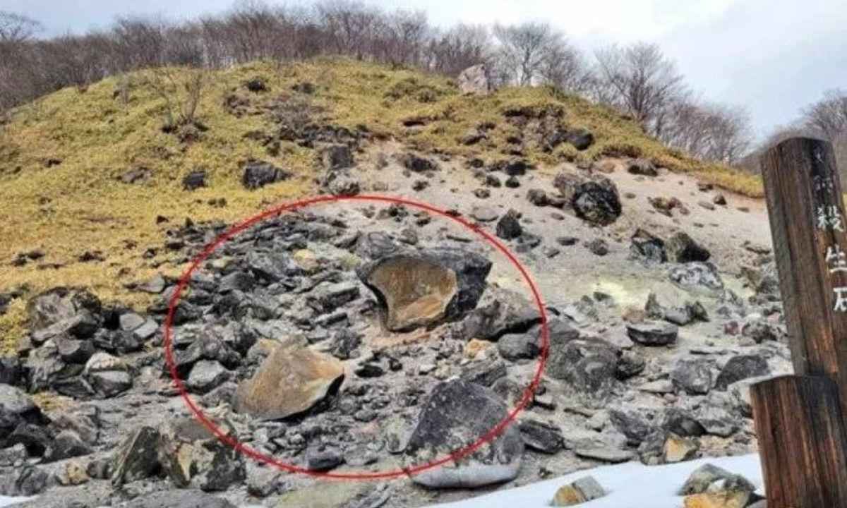 Mito: pedra que aprisionava demônio se rompe no Japão e causa pânico - Reprodução/Twitter