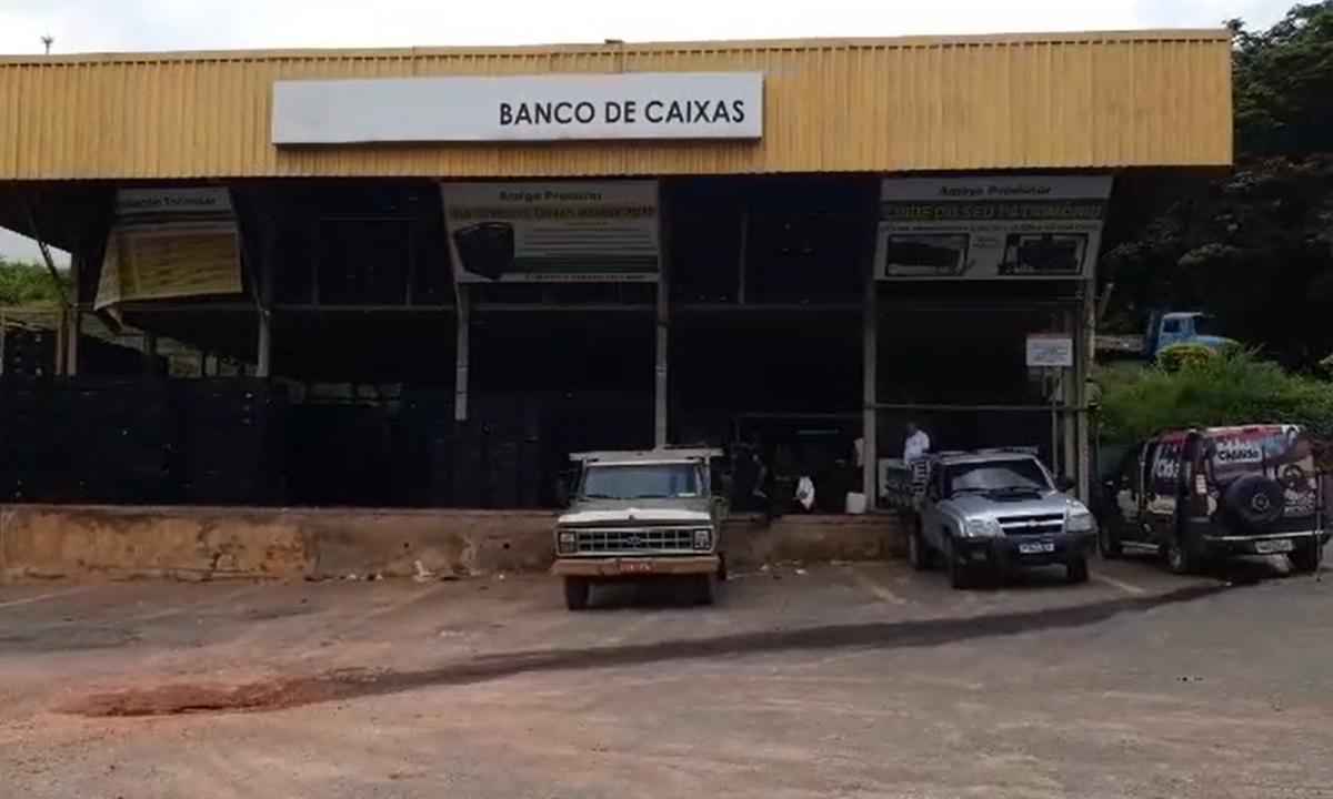 Bandidos dão tiros para o alto durante assalto na Ceasa de Caratinga