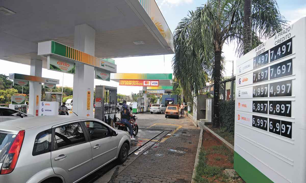 Interior de Minas sofre mais, com gasolina acima de R$ 8,50 o litro - Leandro Couri/EM/D.A Press

