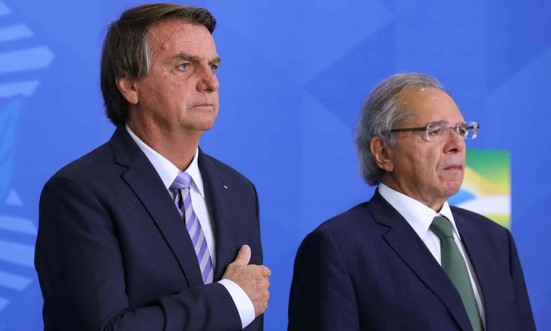 Bolsonaro sanciona texto que prevê ICMS único sobre combustíveis - Cleber Caetano/PR