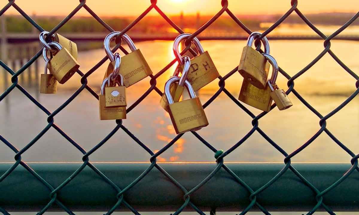 Por tabela, torne o amor insolúvel - Pixabay