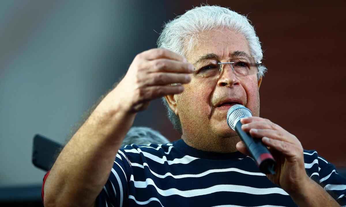 Ex-MDB, Requião vai se filiar ao PT e quer disputar governo do Paraná - AFP / Heuler Andrey