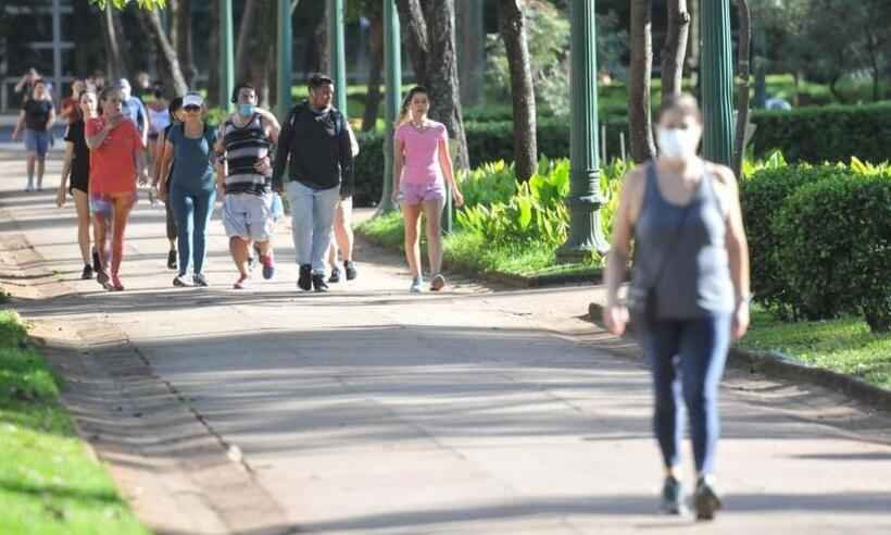 COVID-19: março já tem queda de 392% no número de infectados - Gladyston Rodrigues/EM/D.A Press