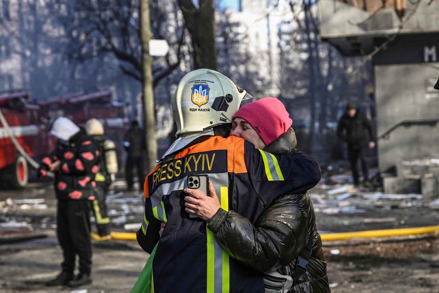 Ataques mortais em Kiev antes de novas negociações entre Ucrânia e Rússia - Aris Messinis / AFP