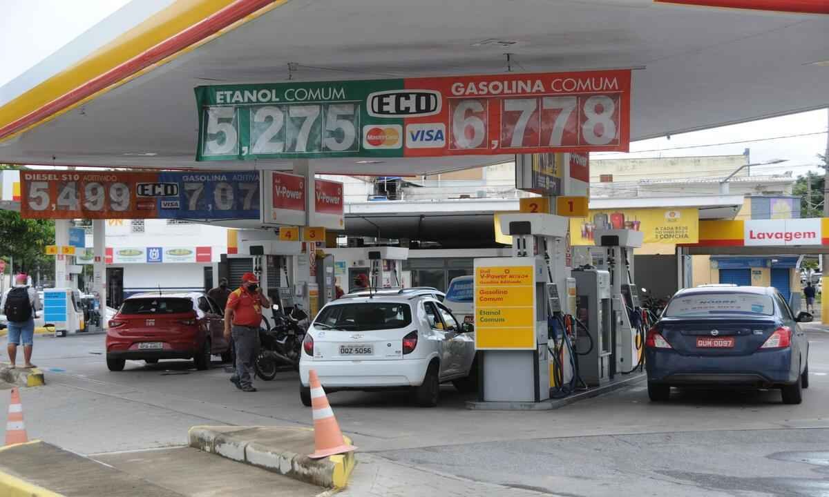 Petróleo cai e diminui pressão sobre preços dos combustíveis da Petrobras - Juarez Rodrigues/EM/D.A Press
