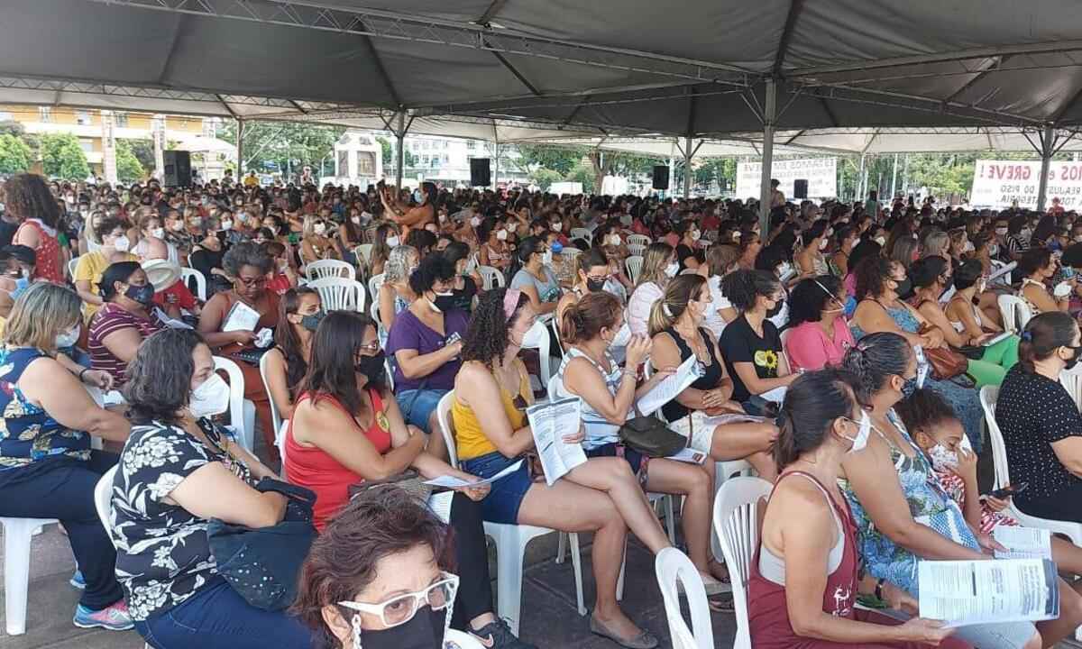 BH: servidores da educação municipal votam para continuar greve - Leonardo Antônio Muniz/ divulgação