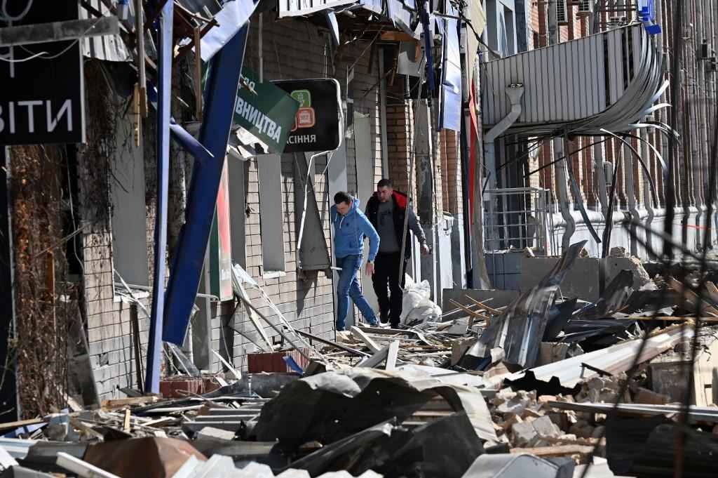 Mil voluntários chechenos estão a caminho da Ucrânia para lutar - Sergei SUPINSKY / AFP