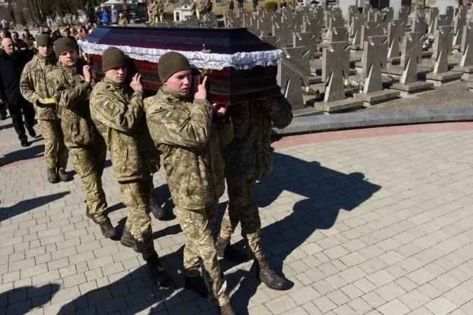 Na Ucrânia, morreram mais soldados russos que militares dos EUA no Iraque - Yuriy Dyachyshyn / AFP