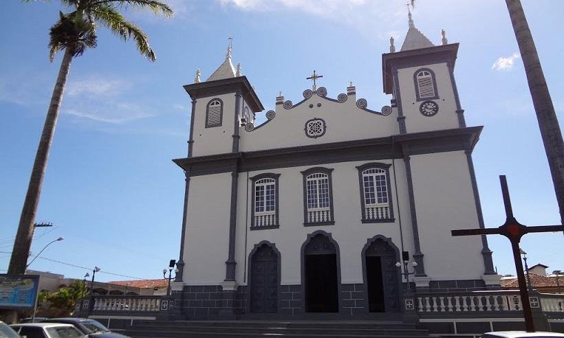 Homem acusado de estuprar menina de 12 anos se entrega à polícia de Formiga - MinasGerais.com.br