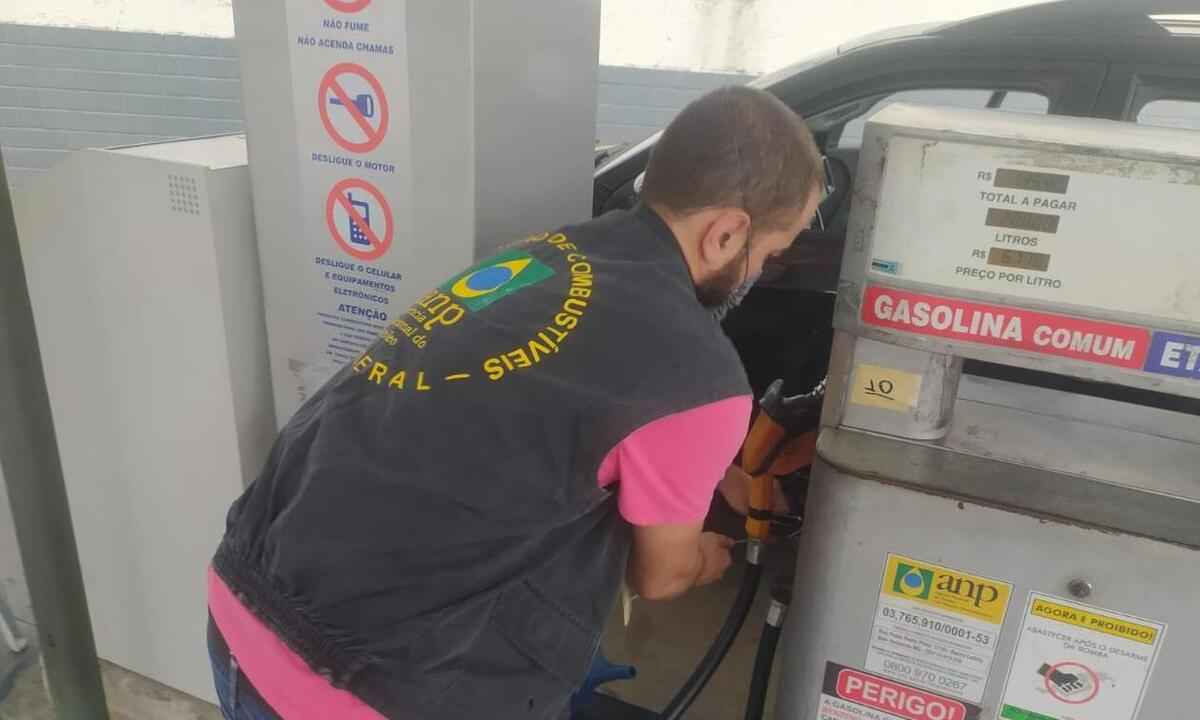 ANP  faz operação e fecha cinco postos de gasolina por fraude em BH  - ANP/divulgação