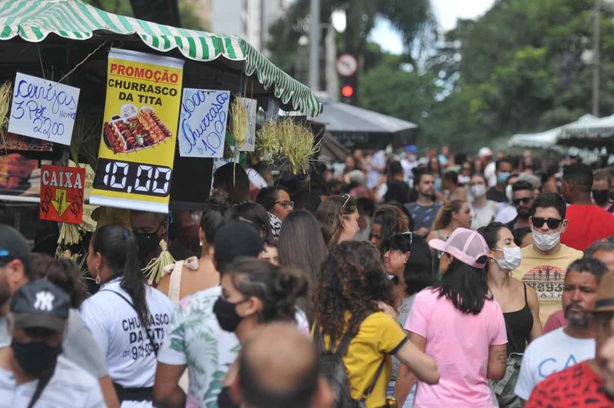 Feirantes da Afonso Pena se desdobram para conter preço dos tira-gostos - Alexandre Guzanshe/EM/D.A.Press