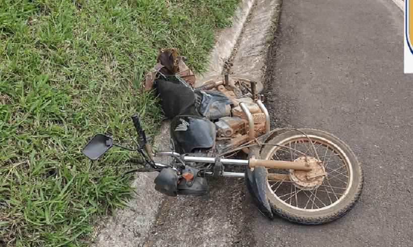 Motociclista morre em acidente com carro na MG-050, em Minas - PMRv