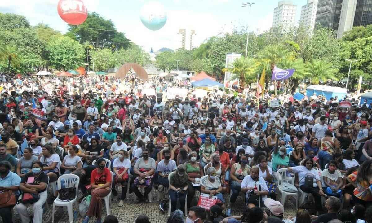 Professores do estado acusam governo de abandonar negociação - Alexandre Guzanshe/EM/D.A Press - 16/3/2022