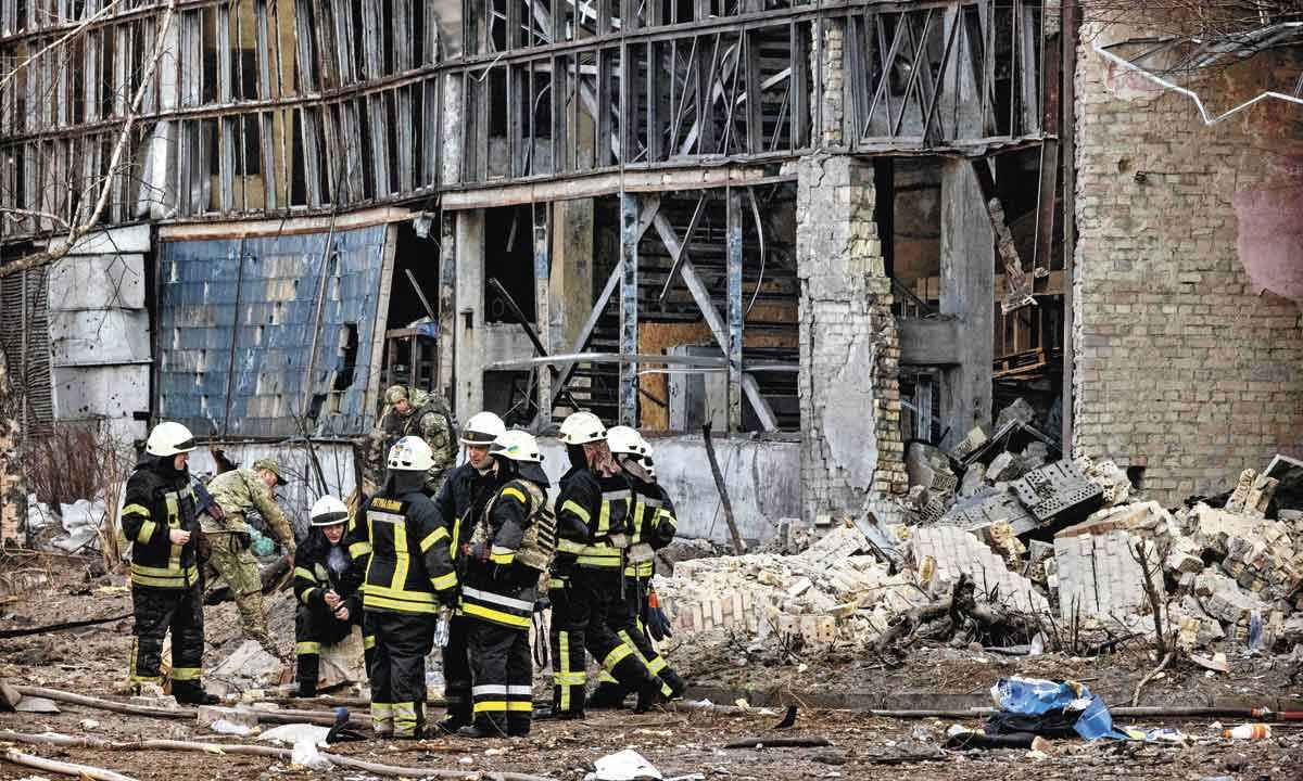 EUA veem crimes, e Otan reforça tropas - Fadel Senna/AFP