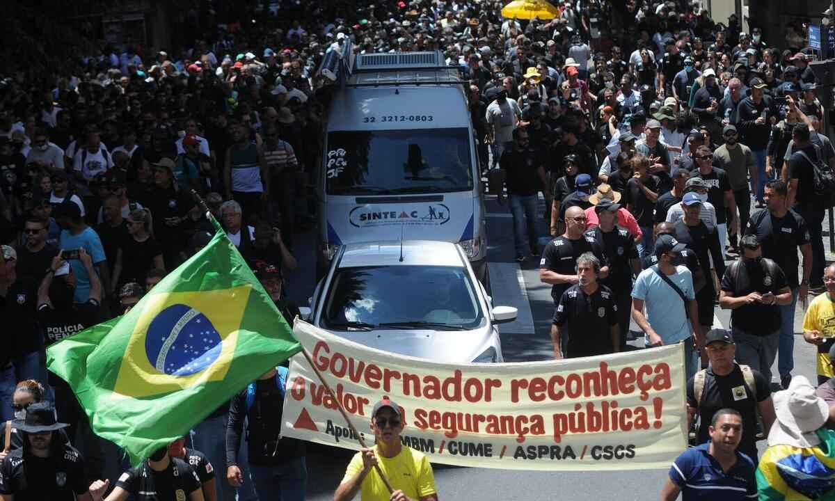 Reajuste salarial de servidores de Minas Gerais vive impasse; entenda