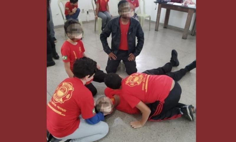 Famílias denunciam golpe em curso conhecido como 'bombeiro aprendiz civil' - Redes Sociais/Reprodução