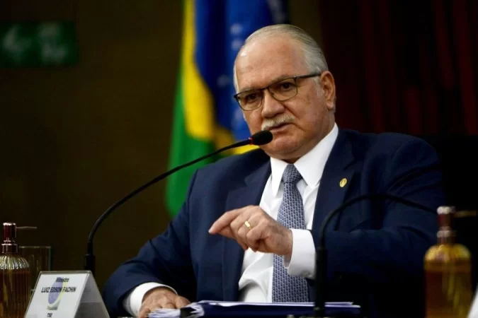 Caso Lollapallooza irá "imediatamente" ao plenário do TSE, diz Fachin