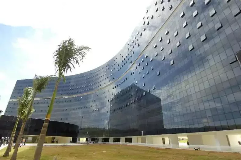 Governo de Minas pagará férias-prêmio a 915 servidores nesta terça - Euler Júnior/EM