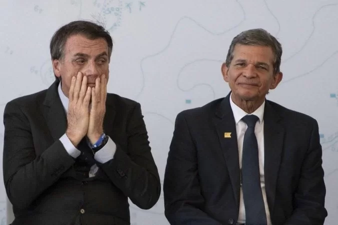 Ações da Petrobras caem após Bolsonaro decidir trocar presidente da estatal - Mauro Pimentel/AFP