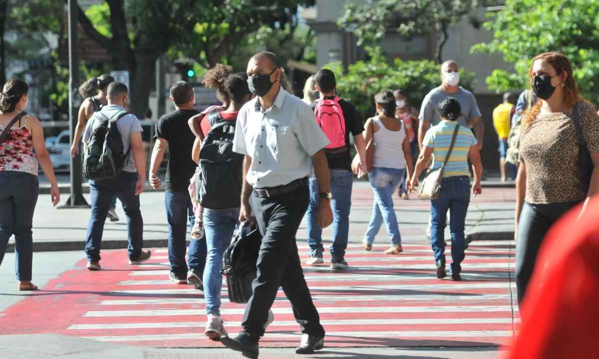 COVID: MG registra mais de 3 mil novos casos nesta terça (29/3)