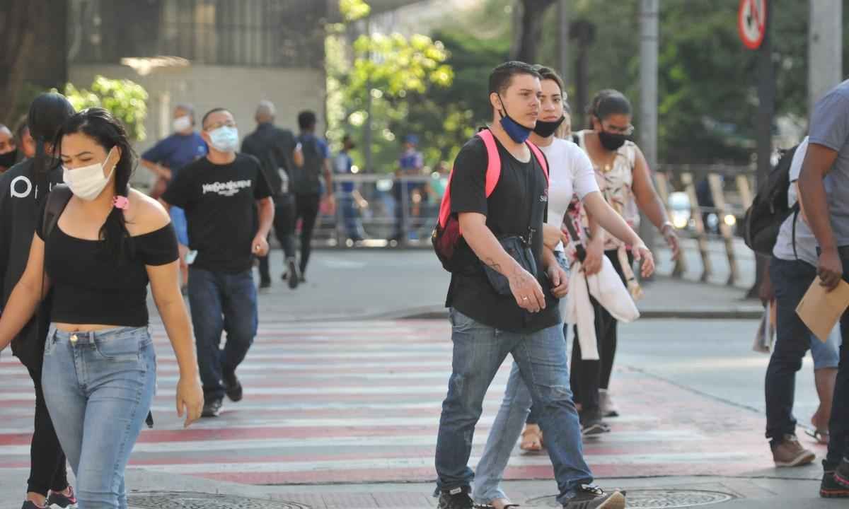 COVID: Minas encerra março com cerca de 2,9 mil novos casos em 24 horas - Gladyston Rodrigues/EM/D.A Press