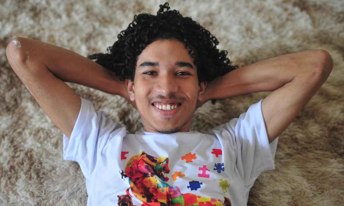 Autismo e TikTok: o ativismo e o cotidiano de Arthur nas redes sociais - Alexandre Guzanshe/EM/D.A Press
