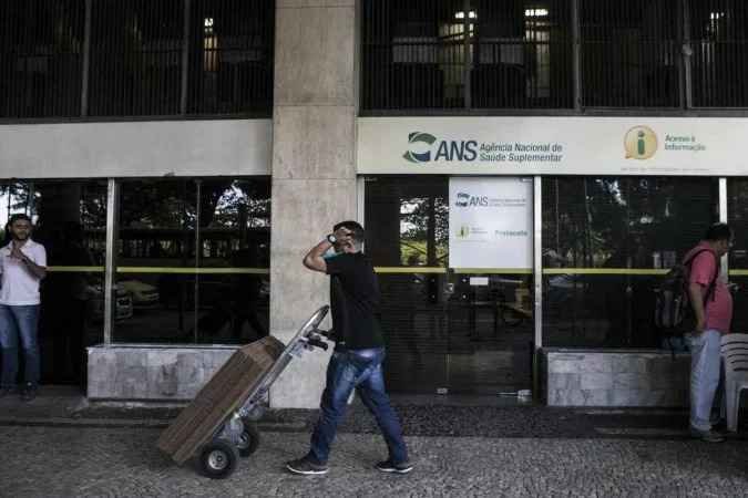Planos de saúde podem ter aumento de até 18,2% - Reprodução