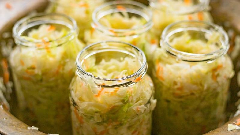 Por que as comidas fermentadas como o chucrute fazem bem ao nosso intestino - Getty Images