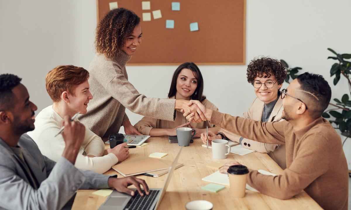 Sem destinar recursos para diversidade, empresas não alcançam metas  - fauxels no Pexels