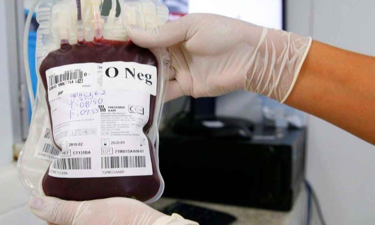 Queda em doações de sangue do tipo negativo deixa estoque de BH em alerta - Adair Gomez/Divulgação