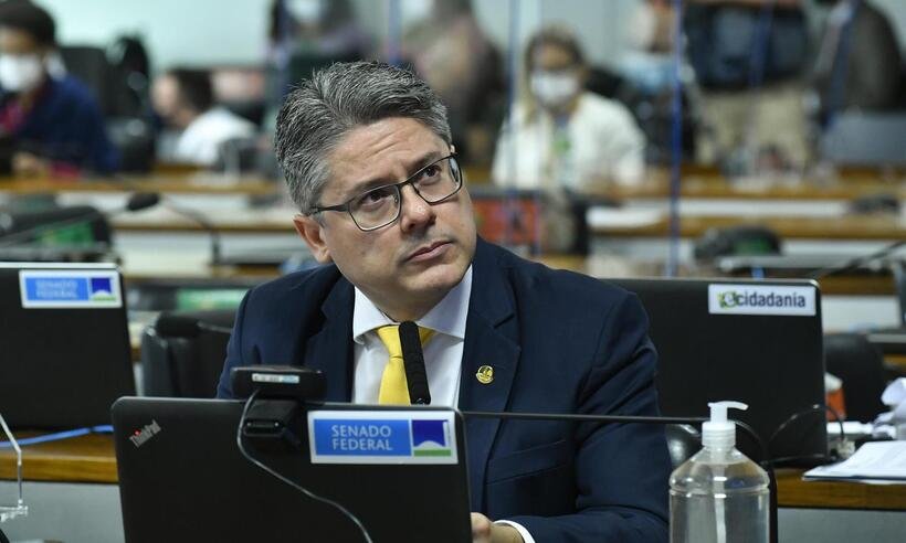 Alessandro Vieira para Eduardo Bolsonaro: 'Não represento miliciano' - Geraldo Magela/Agência Senado